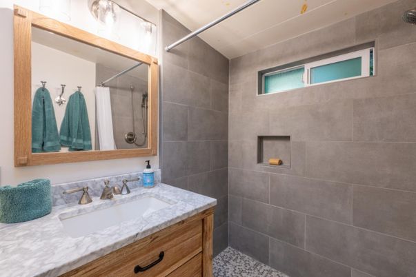 Bathroom, Dual Sink Vanities, Interior
