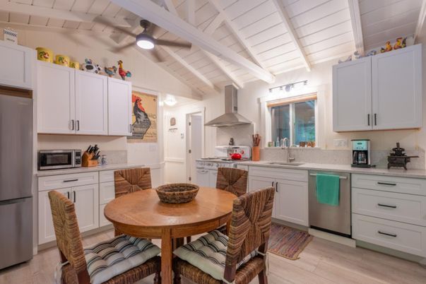 Dining room, Interior, Kitchen, Stainless Steel Appliances, Wood Texture Flooring