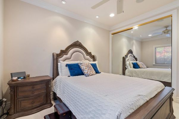 Bedroom, Interior, Recessed Lighting