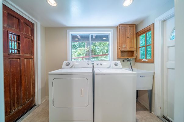 Interior, Recessed Lighting, Utility Closets, Washer