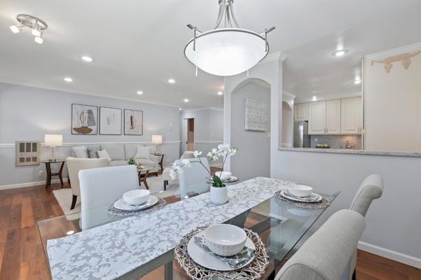 Dining room, Interior, Kitchen, Living room, Recessed Lighting, Wood Texture Flooring