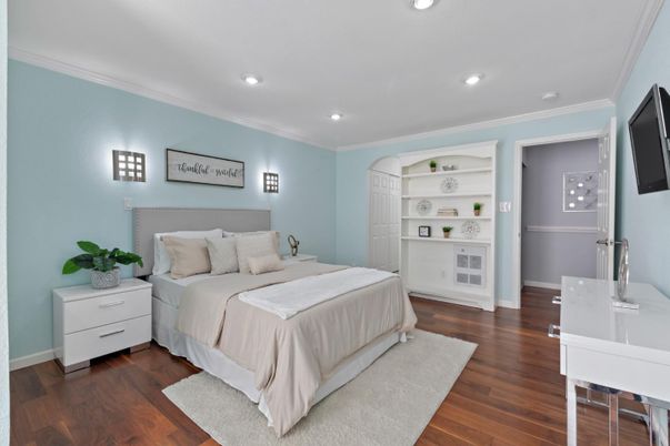 Bedroom, Interior, Recessed Lighting, Wood Texture Flooring