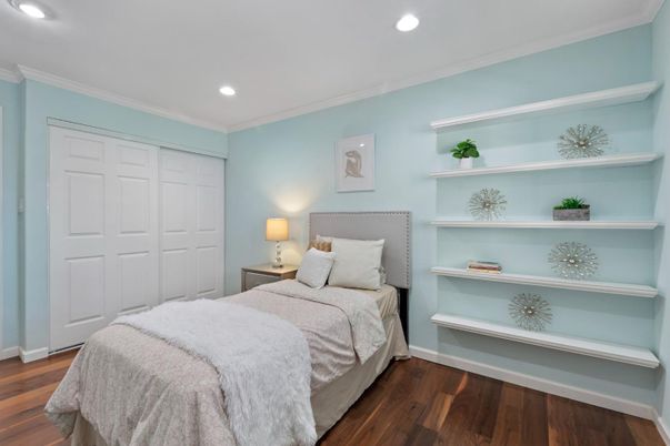 Bedroom, Interior, Recessed Lighting, Wood Texture Flooring