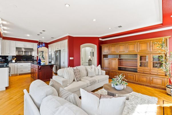 Interior, Kitchen, Living room, Pendant Lights, Recessed Lighting, Stainless Steel Appliances, Wood Texture Flooring