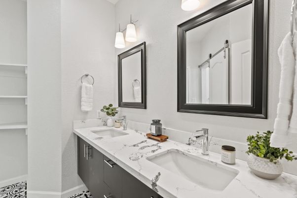 Bathroom, Dual Sink Vanities, Interior