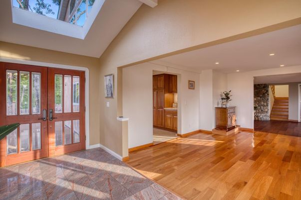 Interior, Recessed Lighting, Wood Texture Flooring