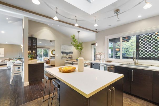 Dining room, Interior, Kitchen, Pendant Lights, Recessed Lighting, Wood Texture Flooring