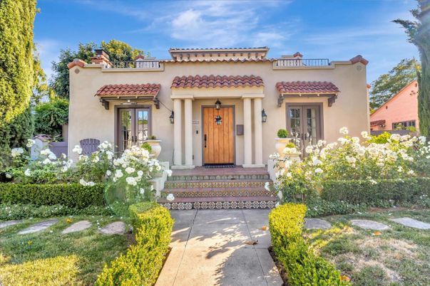 Exterior, Facade, Spanish Mediterranean