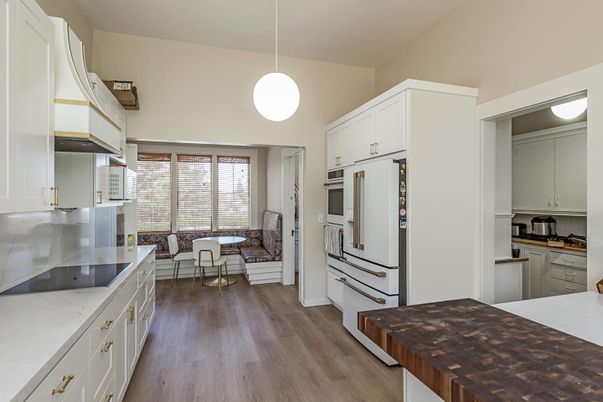Dining room, Interior, Kitchen, Pendant Lights, Wood Texture Flooring