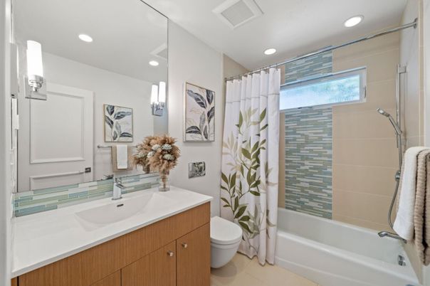 Bathroom, Interior, Recessed Lighting