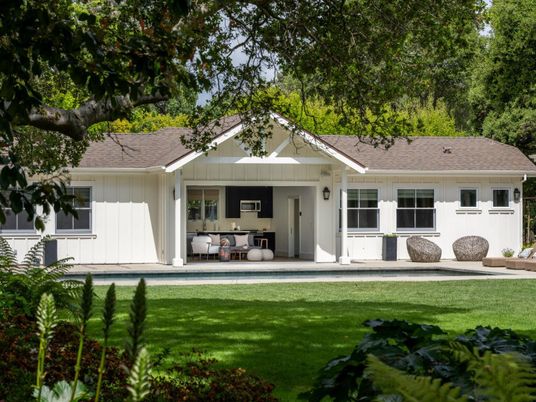 Exterior, Pool, Solar Panels