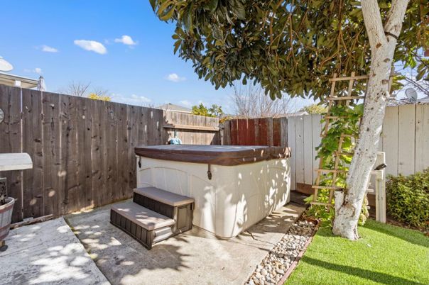 Exterior, Hot Tub