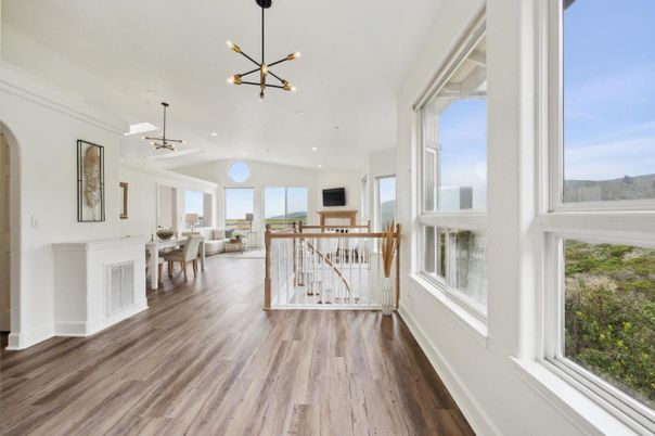 Interior, Living room, Pendant Lights, Recessed Lighting, Wood Texture Flooring