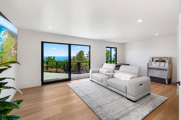 Interior, Recessed Lighting, Water, Wood Texture Flooring