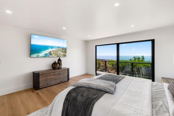 Bedroom, Interior, Recessed Lighting, Water, Wood Texture Flooring