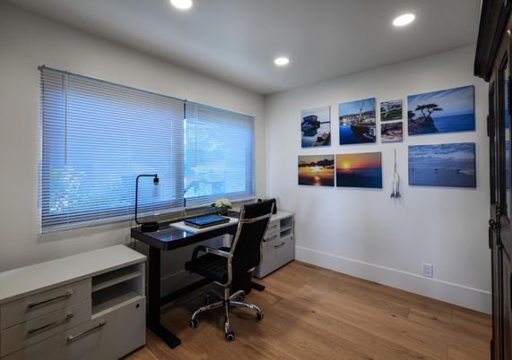Home Office, Interior, Recessed Lighting, Wood Texture Flooring