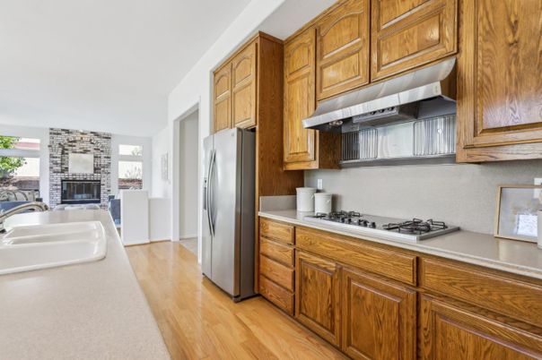 Fireplace, Interior, Kitchen, Wood Texture Flooring