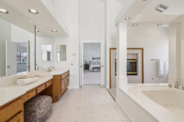 Bathroom, Dual Sink Vanities, Interior, Recessed Lighting