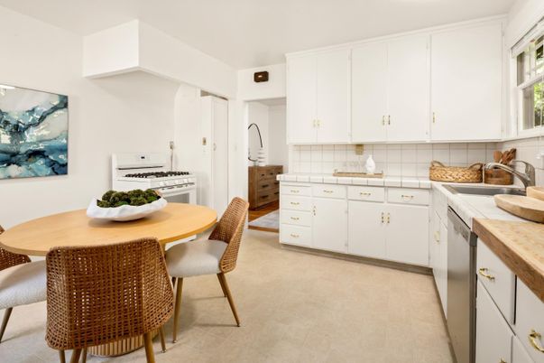 Dining room, Interior, Kitchen, Stainless Steel Appliances, Tile Countertops