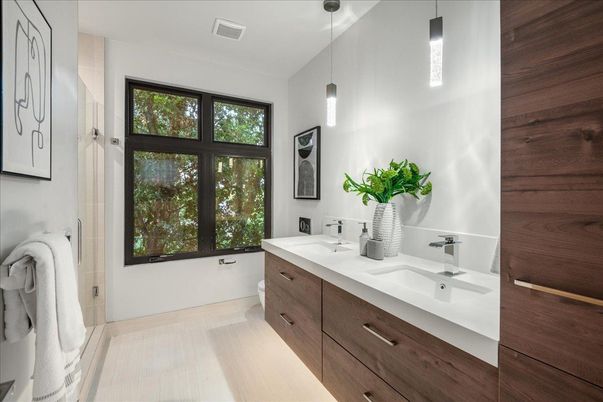 Bathroom, Dual Sink Vanities, Interior, Pendant Lights