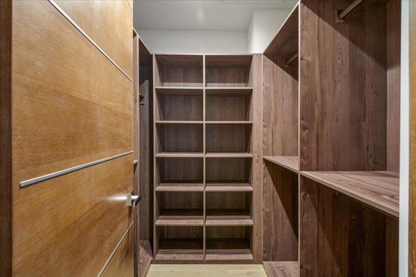 Interior, Walk-in Closets, Wood Texture Flooring