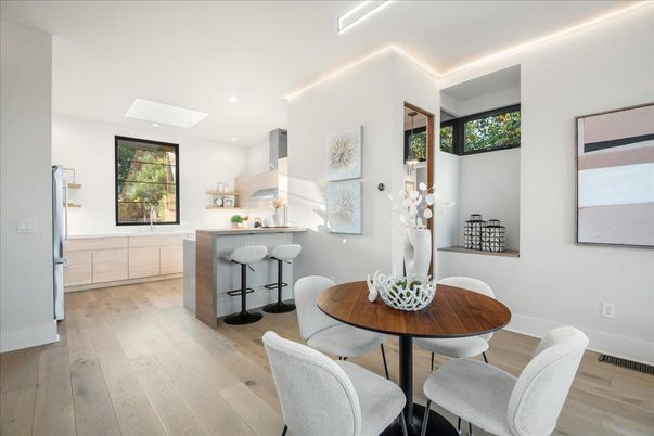 Dining room, Interior, Kitchen, Recessed Lighting, Wood Texture Flooring