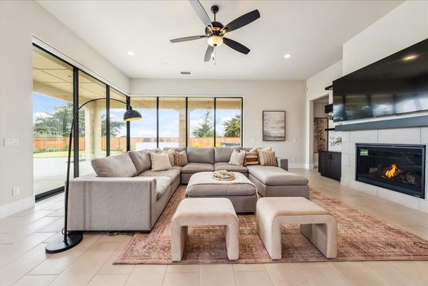 Fireplace, Interior, Living room, Recessed Lighting