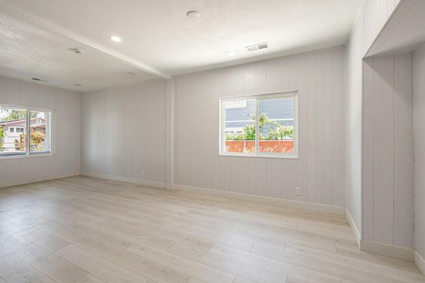 Empty room, Interior, Recessed Lighting, Wood Texture Flooring