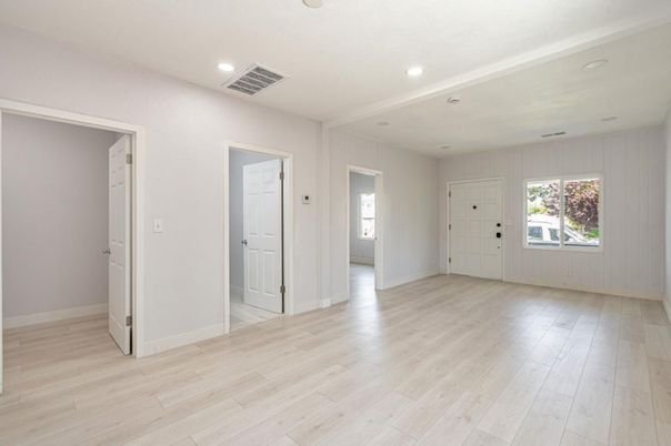 Empty room, Interior, Recessed Lighting, Wood Texture Flooring