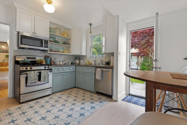 Interior, Kitchen, Stainless Steel Appliances