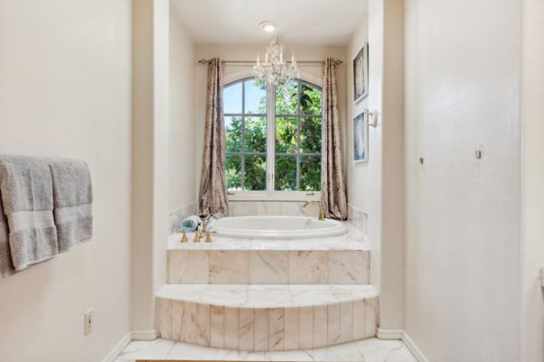 Bathroom, Interior, Marble, Recessed Lighting