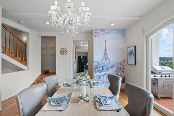 Chandelier, Dining room, Interior, Recessed Lighting, Wood Texture Flooring