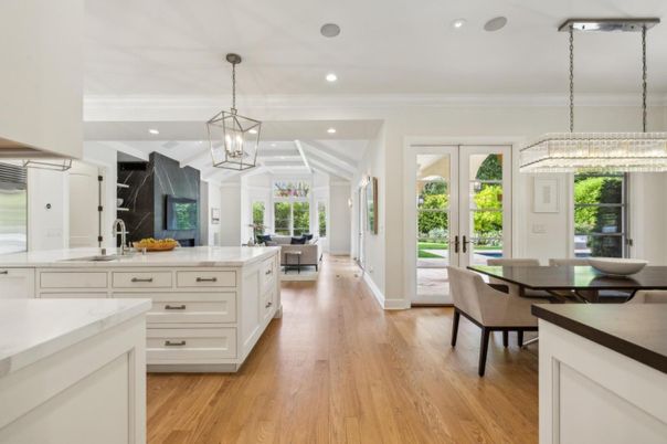 Chandelier, Dining room, Interior, Kitchen, Living room, Pendant Lights, Recessed Lighting, Wood Texture Flooring