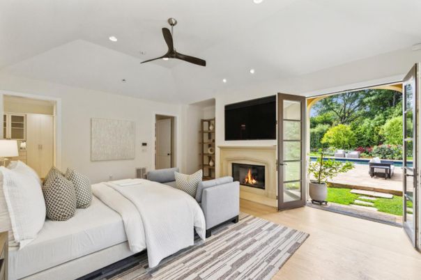 Bedroom, Fireplace, Interior, Recessed Lighting, Wood Texture Flooring