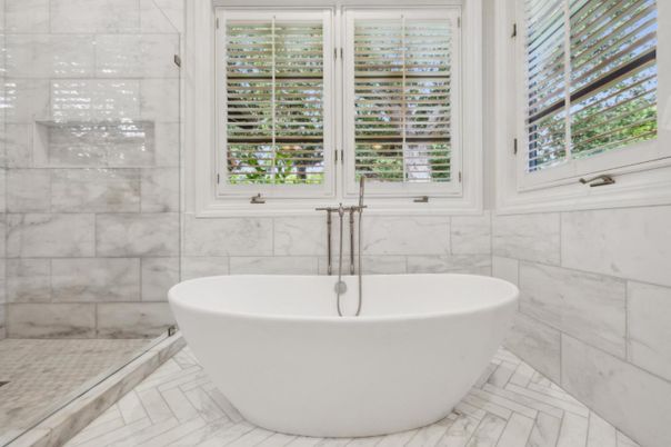 Bathroom, Free Standing Baths, Interior, Marble, Marble Walls