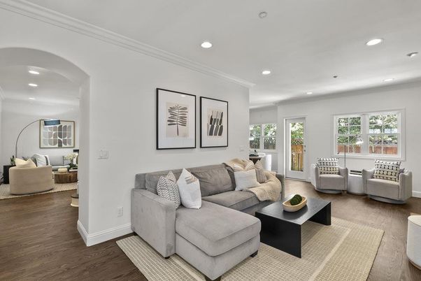 Interior, Living room, Recessed Lighting, Wood Texture Flooring