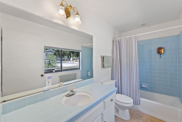 Bathroom, Interior, Tile Countertops