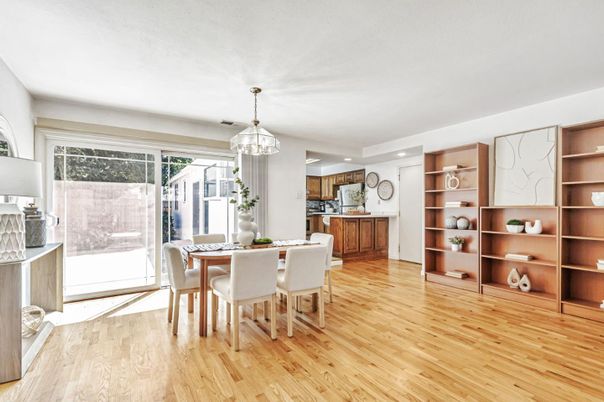 Dining room, Interior, Kitchen, Pendant Lights, Recessed Lighting, Wood Texture Flooring