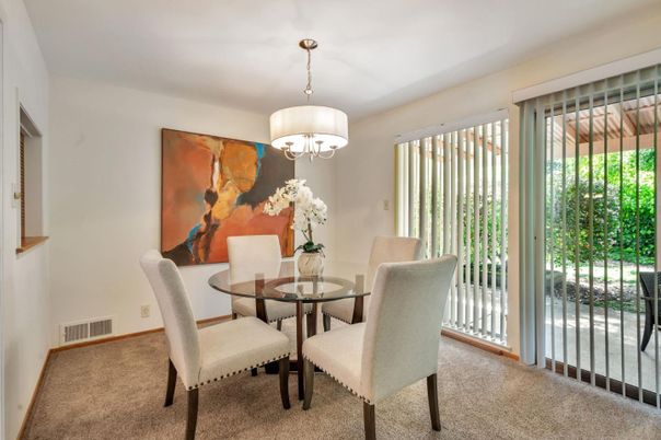 Chandelier, Dining room, Interior