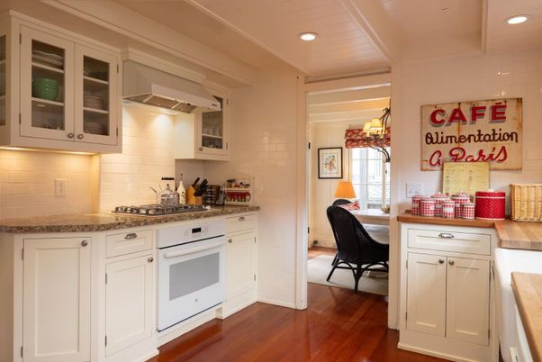 Chandelier, Interior, Kitchen, Recessed Lighting, Wood Texture Flooring