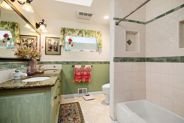 Bathroom, Interior, Recessed Lighting