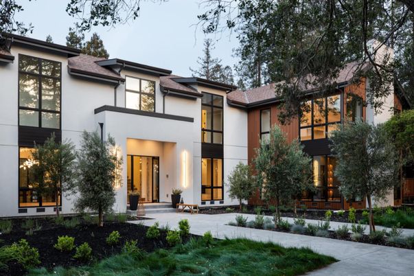 Exterior, Facade, Modern
