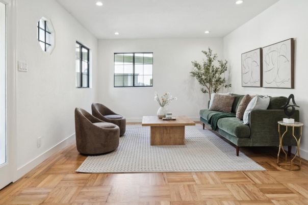 Interior, Living room, Recessed Lighting, Wood Texture Flooring