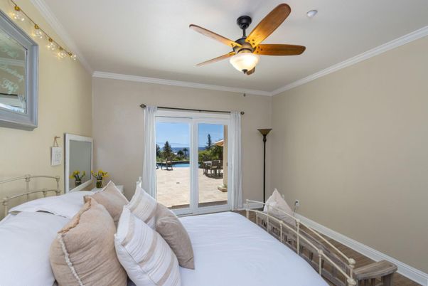 Bedroom, Interior, Water