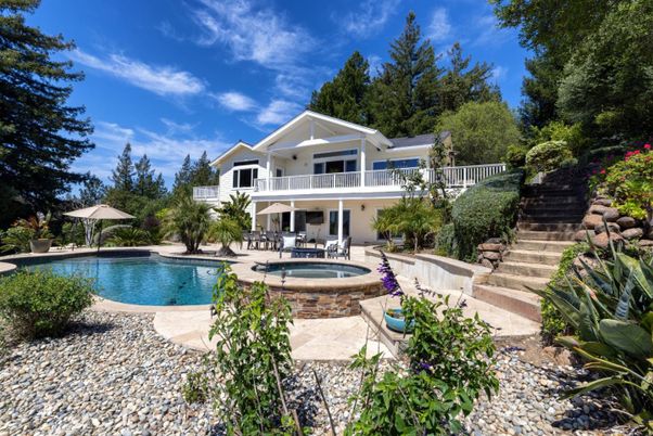 Exterior, Pool