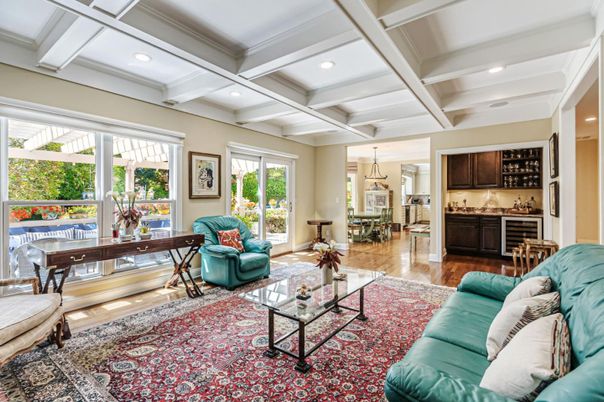 Interior, Living room, Pendant Lights, Recessed Lighting, Wood Texture Flooring
