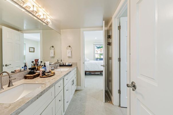 Bathroom, Bedroom, Dual Sink Vanities, Interior