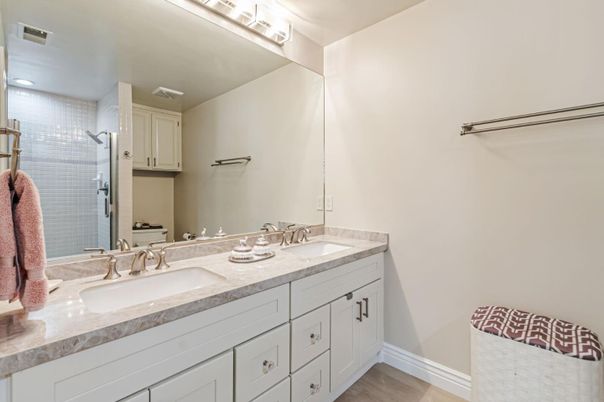 Bathroom, Dual Sink Vanities, Interior, Wood Texture Flooring