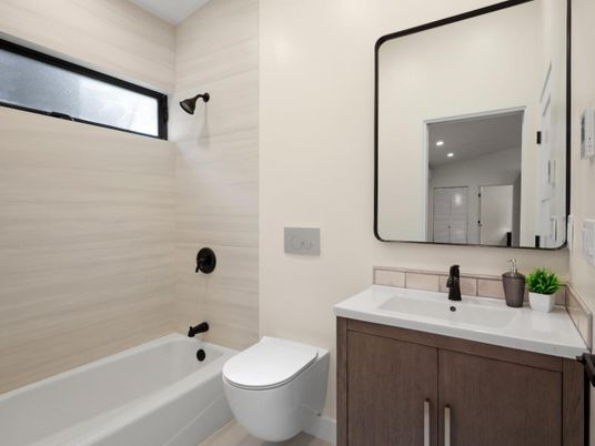Bathroom, Interior, Recessed Lighting