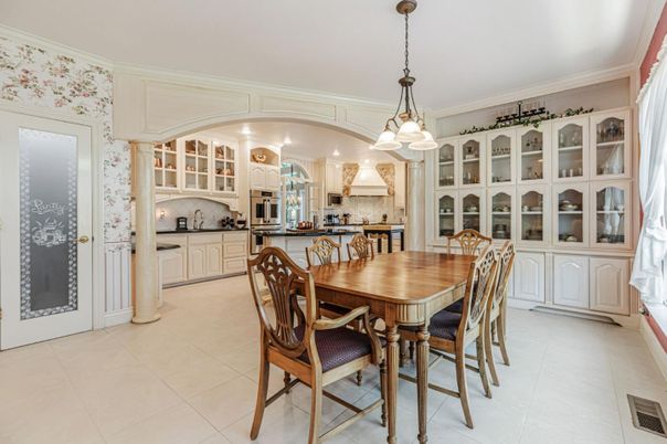 Dining room, Interior, Kitchen, Pendant Lights, Stainless Steel Appliances